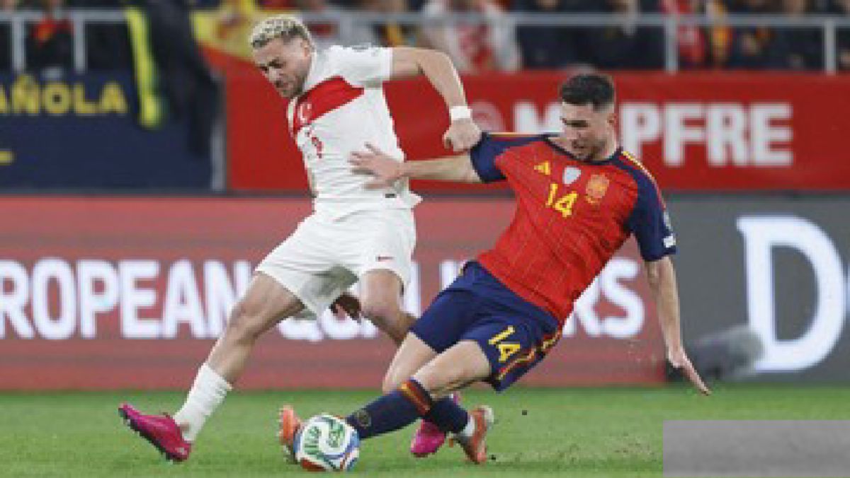 Aymeric Laporte — Bek Spanyol Harap Wasit Adil di Final Kontra Argentina