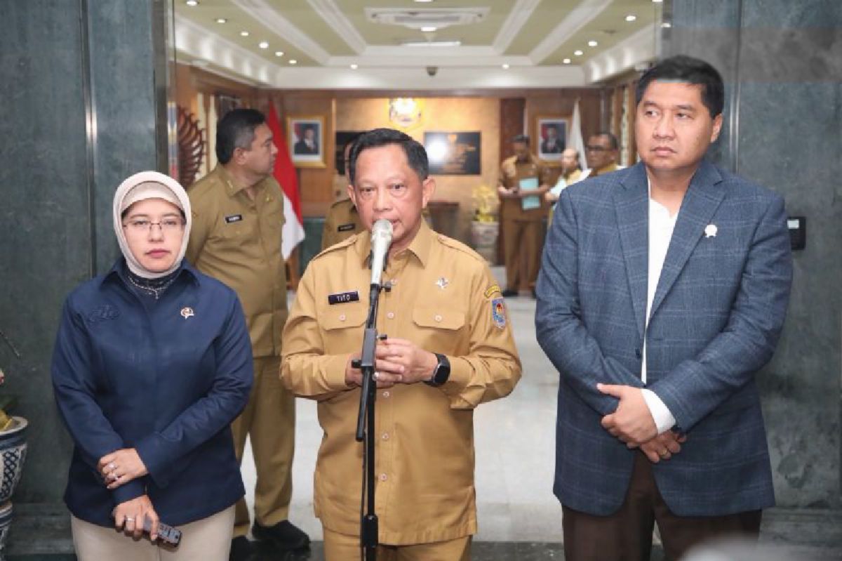 Kemendagri dan Pemda Komitmen Tingkatkan Program Bedah Rumah Nasional