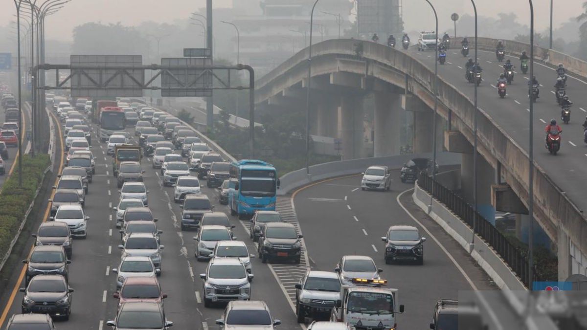 Mobil Bensin Makin Tersingkir, China Percepat Transisi ke Listrik