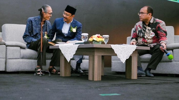 Mensos Gus Ipul Ungkap Warisan Abadi Sutan Takdir Alisjahbana untuk Bahasa Indonesia