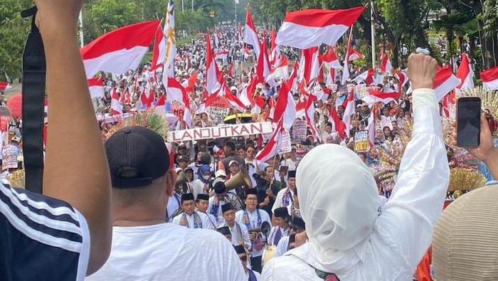 Dukung MBG dan Perangi Korupsi, 50 Ribu Warga Jakarta Aksi Damai di Monas