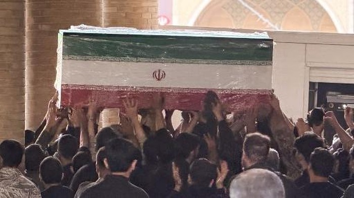 Jenazah Khamenei Tiba di Teheran, Iran Gelar Pemakaman Kenegaraan