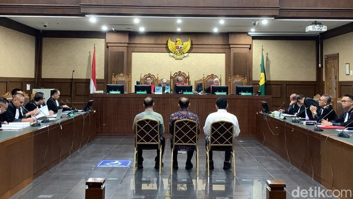Sidang Perdana Tiga Pejabat Bea Cukai, Terima Suap dan Gratifikasi Rp78,8 Miliar