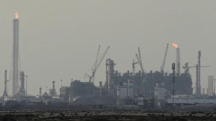 Geger Ledakan di Fasilitas LNG Qatar: 54 Korban Luka, 18 Orang Masih Hilang