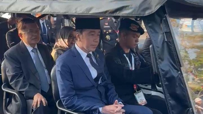 Momen Akrab Jokowi-JK di Hari Bhayangkara: Naik Buggy Car Bareng-Duduk Semeja
