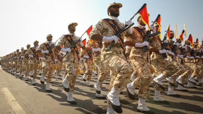 2 Anggota Garda Revolusi Iran Ditembak Mati