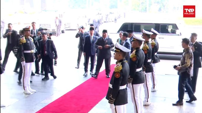 Kunjungan Kenegaraan Jelang Sambutan PM India Modi, Presiden Prabowo dan Wapres Gibran Tiba di Kompleks Parlemen