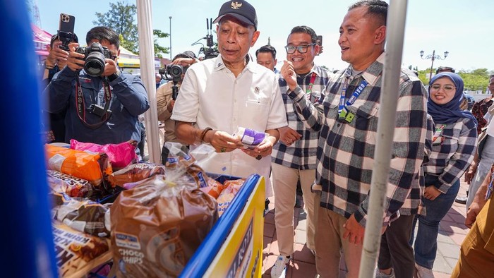 Kemensos Gandeng Sari Roti Berdayakan Ratusan KPM PKH Jadi Penjual Roti Keliling di Klaten