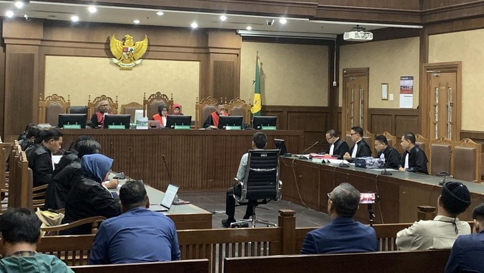 Eks Ketua Ombudsman Hery Susanto Didakwa Terima Suap Duit dan Rumah Rp 4,8 M