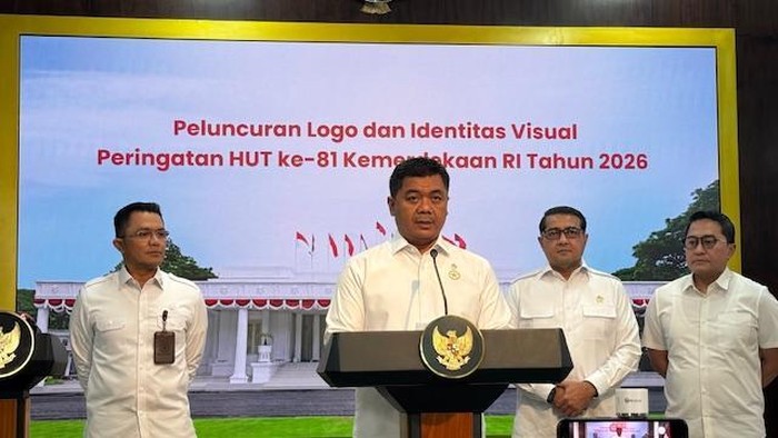 Pihak Istana Kepresidenan akhirnya memberikan respons atas meninggalnya lima peserta Sarjana Penggerak Pembangunan Indonesia (SPPI) yang tengah mengikuti latihan dasar kemiliteran (latsarmil) dalam rangka persiapan menjadi Manajer Koperasi Desa Merah Putih (KDMP) dan Koperasi Nelayan Merah Putih (KNMP). Wakil Menteri Sekretaris Negara (Wamensesneg) Juri Ardiantoro memastikan, meski peristiwa memilukan ini terjadi, proses latihan tetap akan dilanjutkan dengan serangkaian evaluasi menyeluruh.