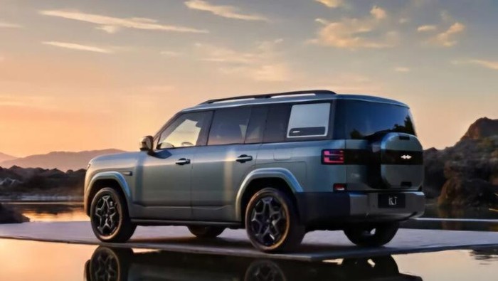 SUV BYD Kena Komplain: Atap Kaca Bocor, Air Genangi Port Charger
