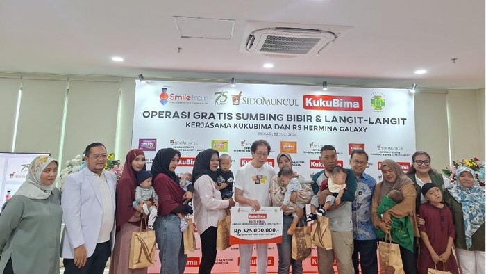 Kuku Bima&Tolak Angin Salurkan Rp325 Juta untuk Operasi Sumbing Bibir Gratis
