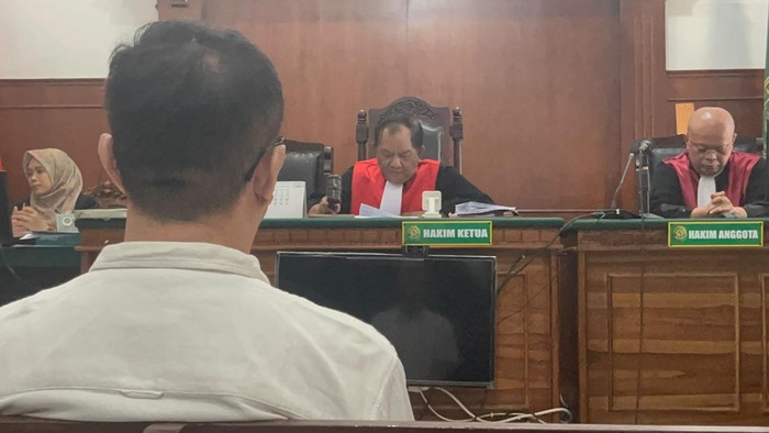 Vonis 3 Tahun 10 Bulan untuk Samuel, Pelaku Pengusiran Nenek Elina di Surabaya