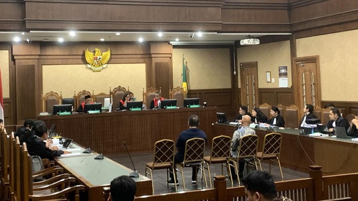 Terdakwa Kasus Korupsi Gas Akui Depresi, Hakim Tunda Sidang di Tipikor Jakarta