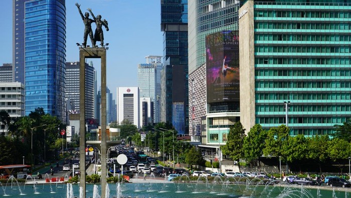 Pemprov DKI Siagakan 700 Petugas Kebersihan di Bundaran HI untuk Puncak HUT ke-499 Jakarta