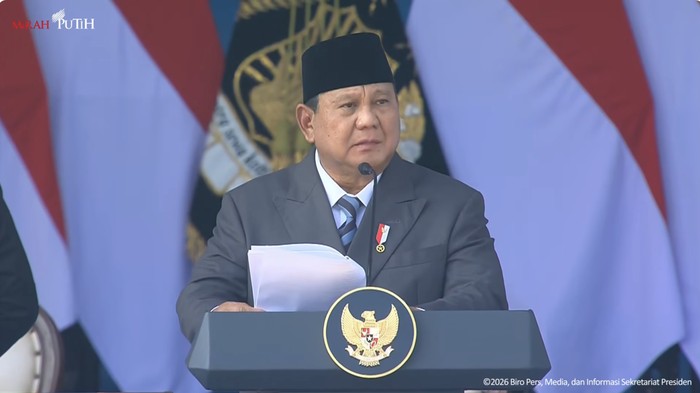 Prabowo: Kritik Itu Penting, Tapi Waspada Demokrasi Dibajak Asing