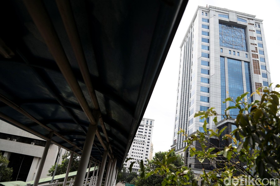 OJK Jatuhkan Sanksi Administratif ke 54 Pelaku Usaha Keuangan Sepanjang Juni 2026