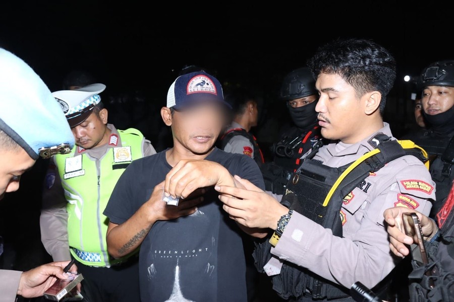 Operasi Berantas Jaya 2026 di Cengkareng, Dua Pria Diamankan dengan Barang Bukti Sabu