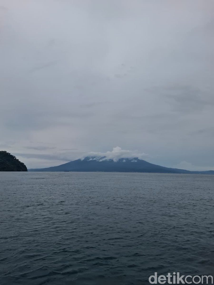 Status Gunung Anak Krakatau Naik Jadi Level III Siaga
