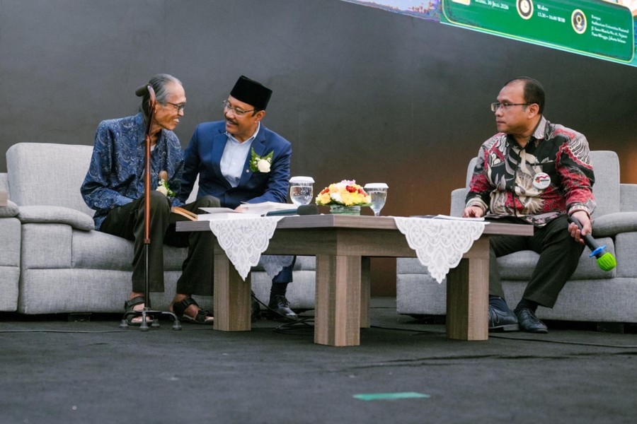 Lurusin.com, Jakarta - Menteri Sosial Saifullah Yusuf yang akrab disapa Gus Ipul menghadiri Seminar Pengusulan Sutan Tak