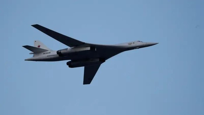 Pesawat Pengebom Strategis Rusia Patroli 16 Jam di Atas Laut Norwegia, Sinyal ke NATO?