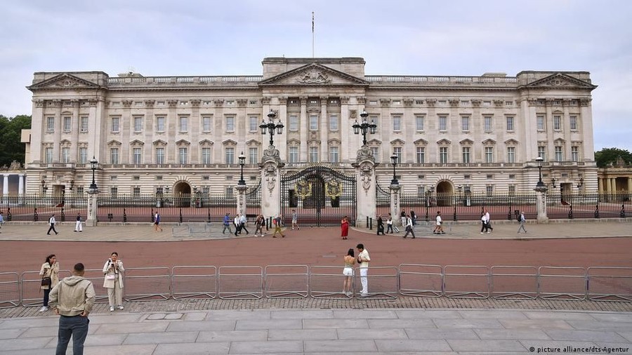 London — Raja Charles III dipastikan tidak akan menjadikan Istana Buckingham sebagai tempat tinggal utama, meskipun pr