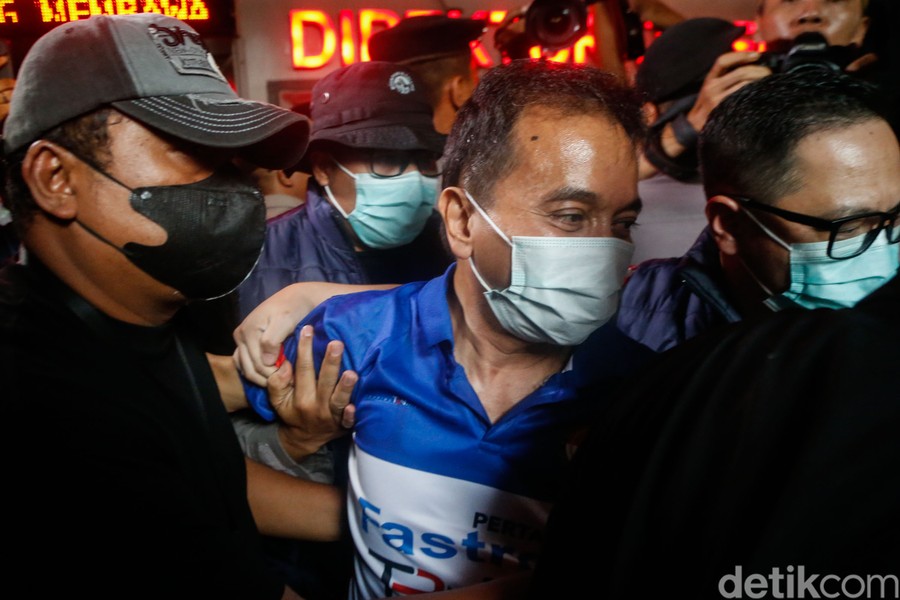 Roy Suryo dan dr Tifa Dipindahkan dari RS Polri ke Rutan Polda Metro Jaya Malam Ini