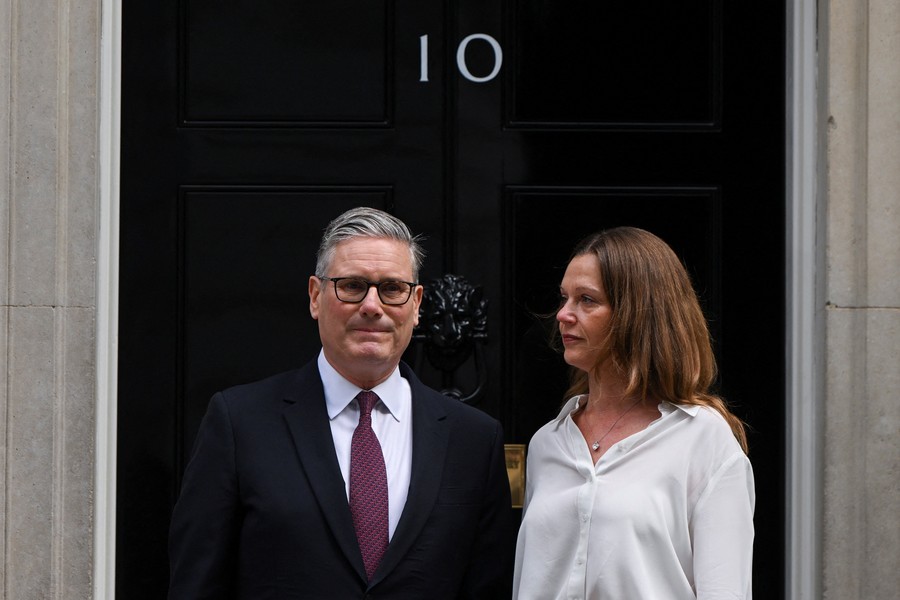 LONDON, Lurusin.com — Lanskap politik Inggris kembali berguncang setelah Perdana Menteri Keir Starmer secara resmi men