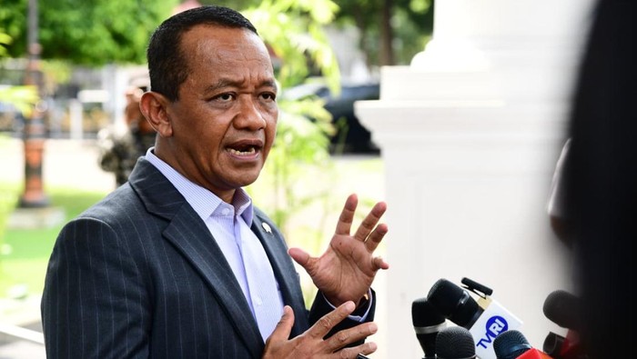 Bahlil Targetkan Tak Ada Lagi Desa Gelap 2029