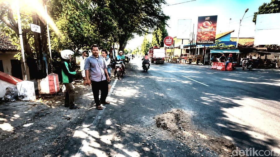 Kecelakaan Mengerikan di Brebes, Kaki Lansia Putus dan Tersangkut di Pohon Usai Ditabrak Pemotor Kabur