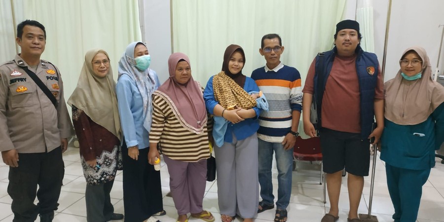 Respons Cepat Polda Sumsel Selamatkan Bayi Telantar di Banyuasin