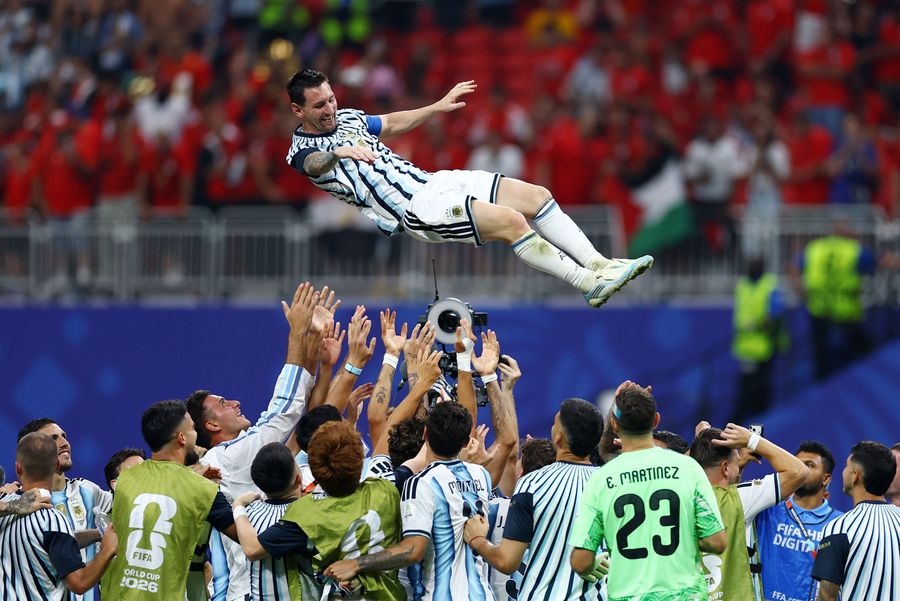 Messi Cs Cuma Butuh 14 Menit Buat Comeback dan Menang!