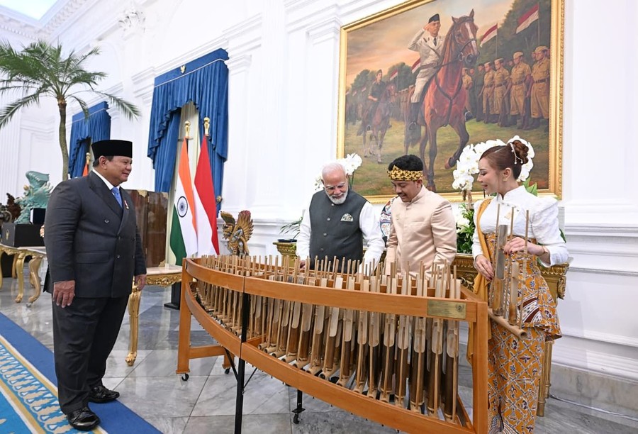 Diplomasi Budaya di Istana Merdeka: Angklung Prabowo Curi Perhatian PM Modi