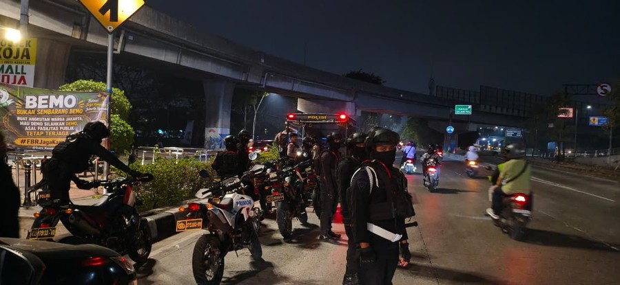 Pengendara Motor Mabuk Tanpa Helm Terjaring Razia di Priok