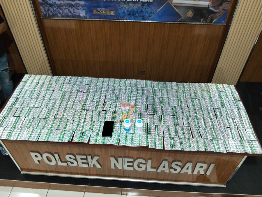 Polsek Neglasari Gagalkan Peredaran 4.650 Pil Obat Keras Ilegal di Tangerang, Seorang Pria Diamankan