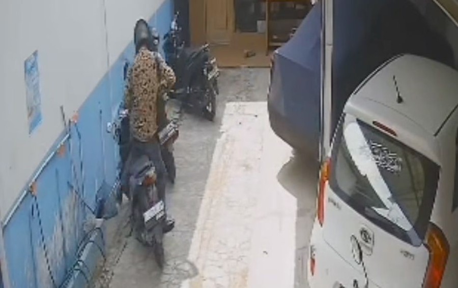 Viral Maling Motor Beraksi di Parkiran SPPG Bogor, Polisi Buru Pelaku