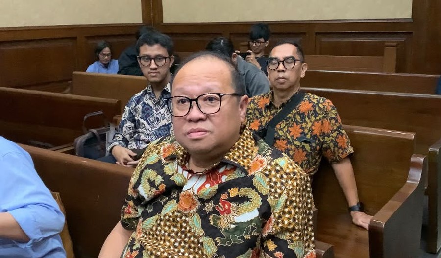 Jakarta - Pemilik PT Sakti Mait Jaya Langit dan PT Mega Alam Sejahtera, Hendarto, dijatuhi vonis 8 tahun penjara oleh Ma