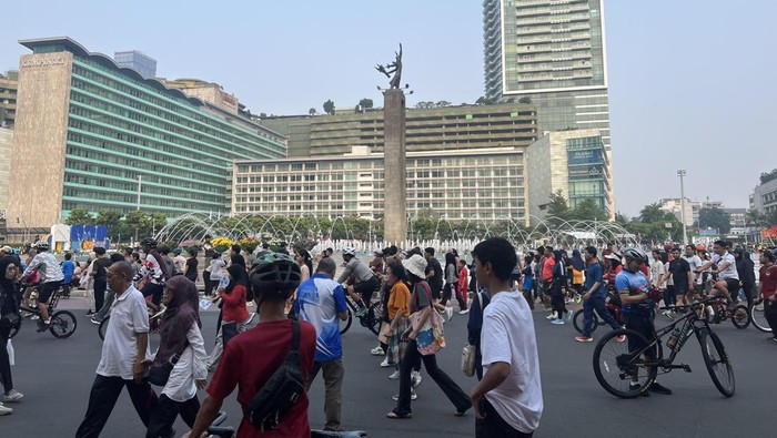 CFD Bundaran HI Digelar Lagi, Ramai Warga Olahraga hingga Jajan Makanan
