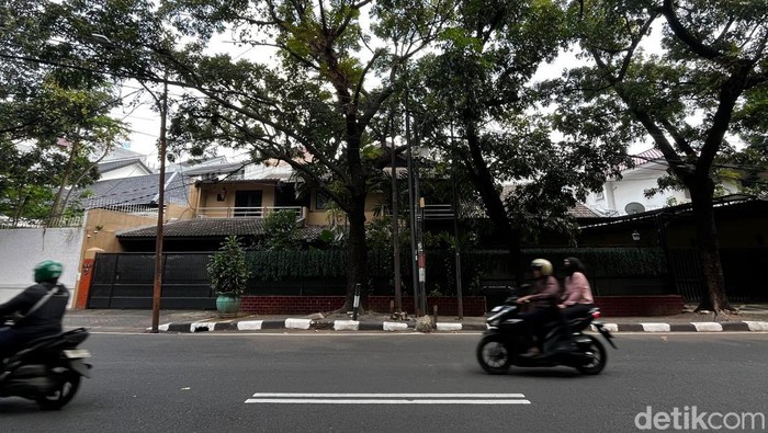 Melihat Lokasi Kecelakaan Siswi SMAN 6 Tewas Usai Tersangkut Kabel Sling di Jaksel