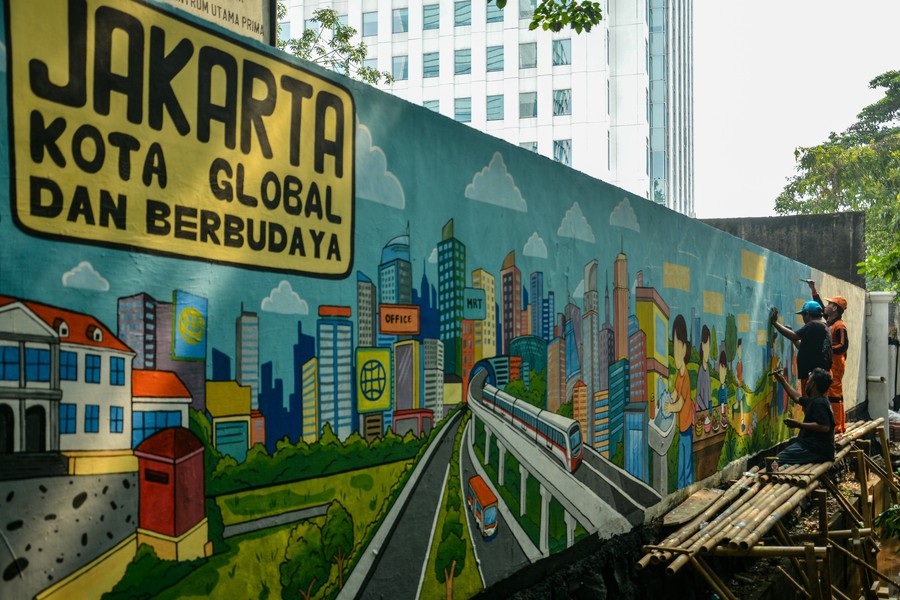 Kawasan Kebagusan, Jakarta Selatan, kini tampil lebih semarak dengan hadirnya mural raksasa bertema Jakarta Kota Global.