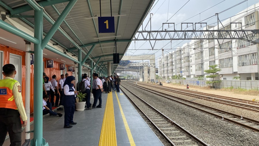 Stasiun KRL JIS Resmi Beroperasi, Penambahan Peron Direncanakan 2027