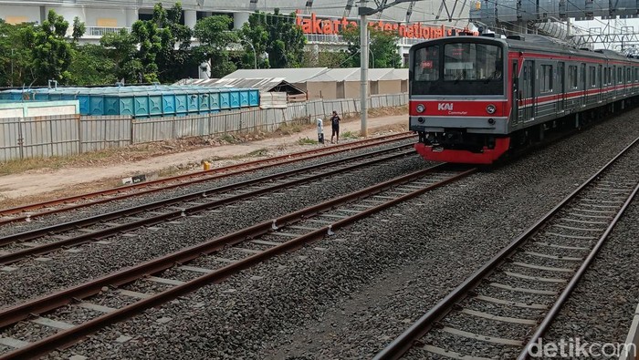 Stasiun JIS Mulai Operasi, Nonton Bola-Konser Kini Bisa Naik KRL