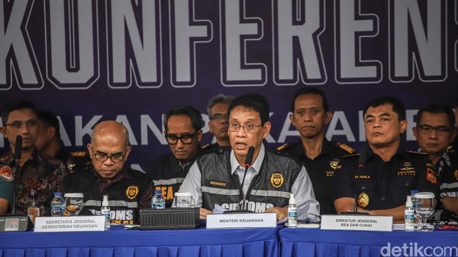 Jakarta  – Menteri Keuangan (Menkeu) Purbaya Yudhi Sadewa menegaskan bahwa pemerintah tidak akan memberi ruang sedikit