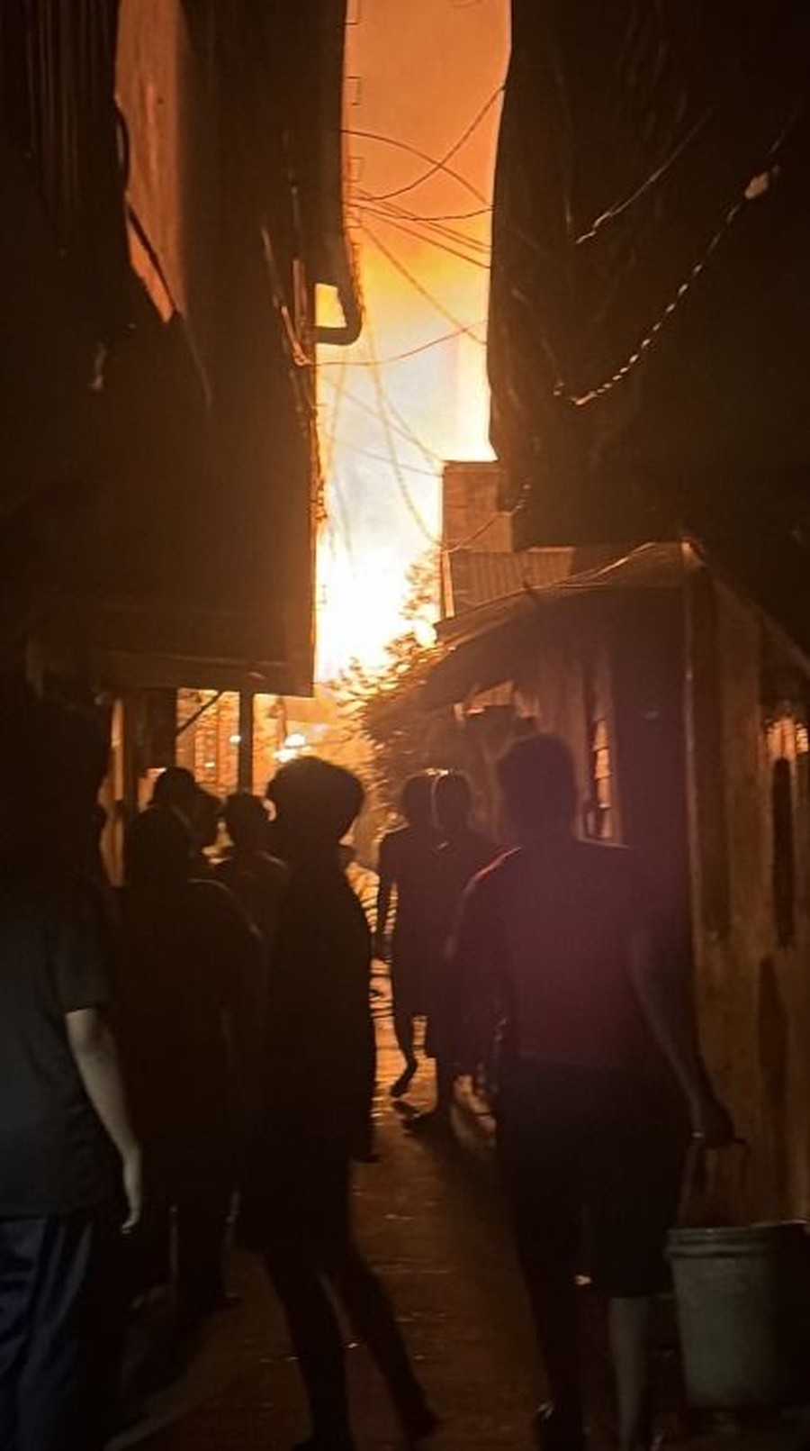 Kebakaran Melanda Rumah Tinggal di Palmerah, Jakarta Barat