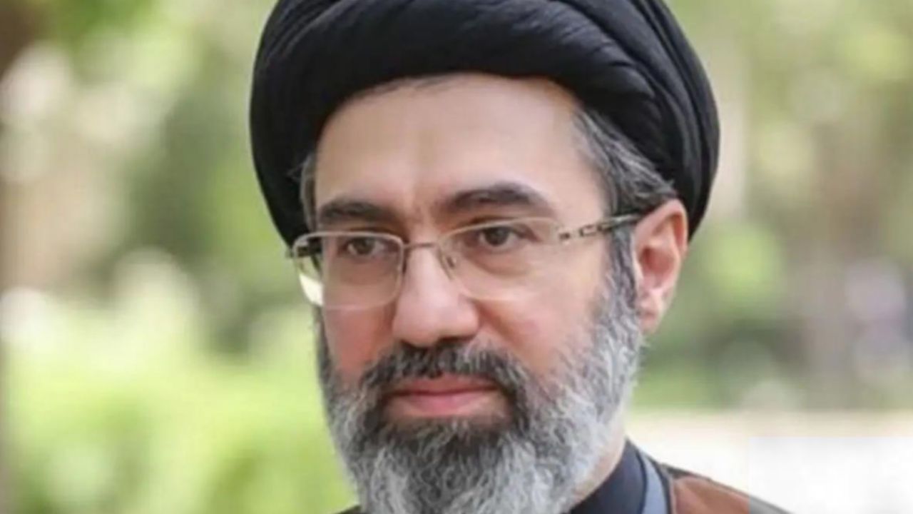 Iran Ancam AS dengan Pelajaran Tak Terlupakan, Tolak Tanda Tangan Trump