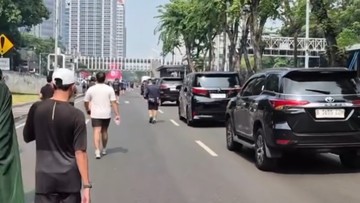 Viral Konvoi Fortuner-Alphard Masuk Area CFD, Ini Arti Pelat Nomor ZZ